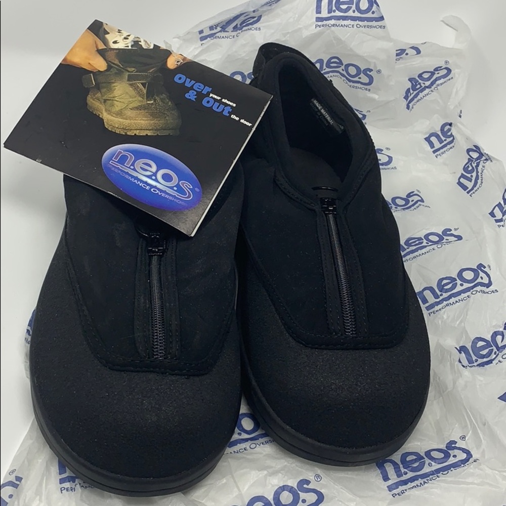 N.E.O.S performance overshoe. Small, black, new